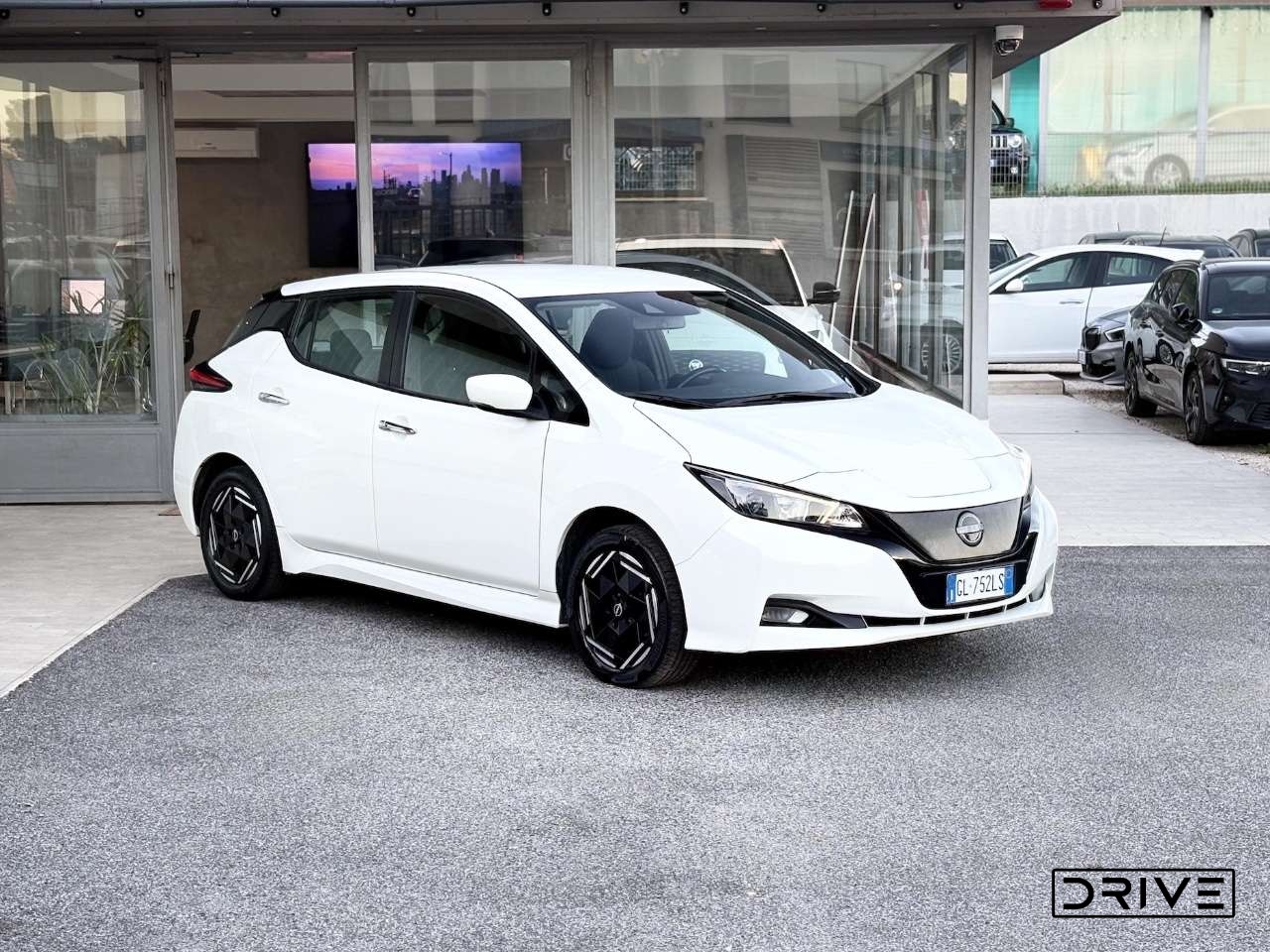 Nissan - Leaf