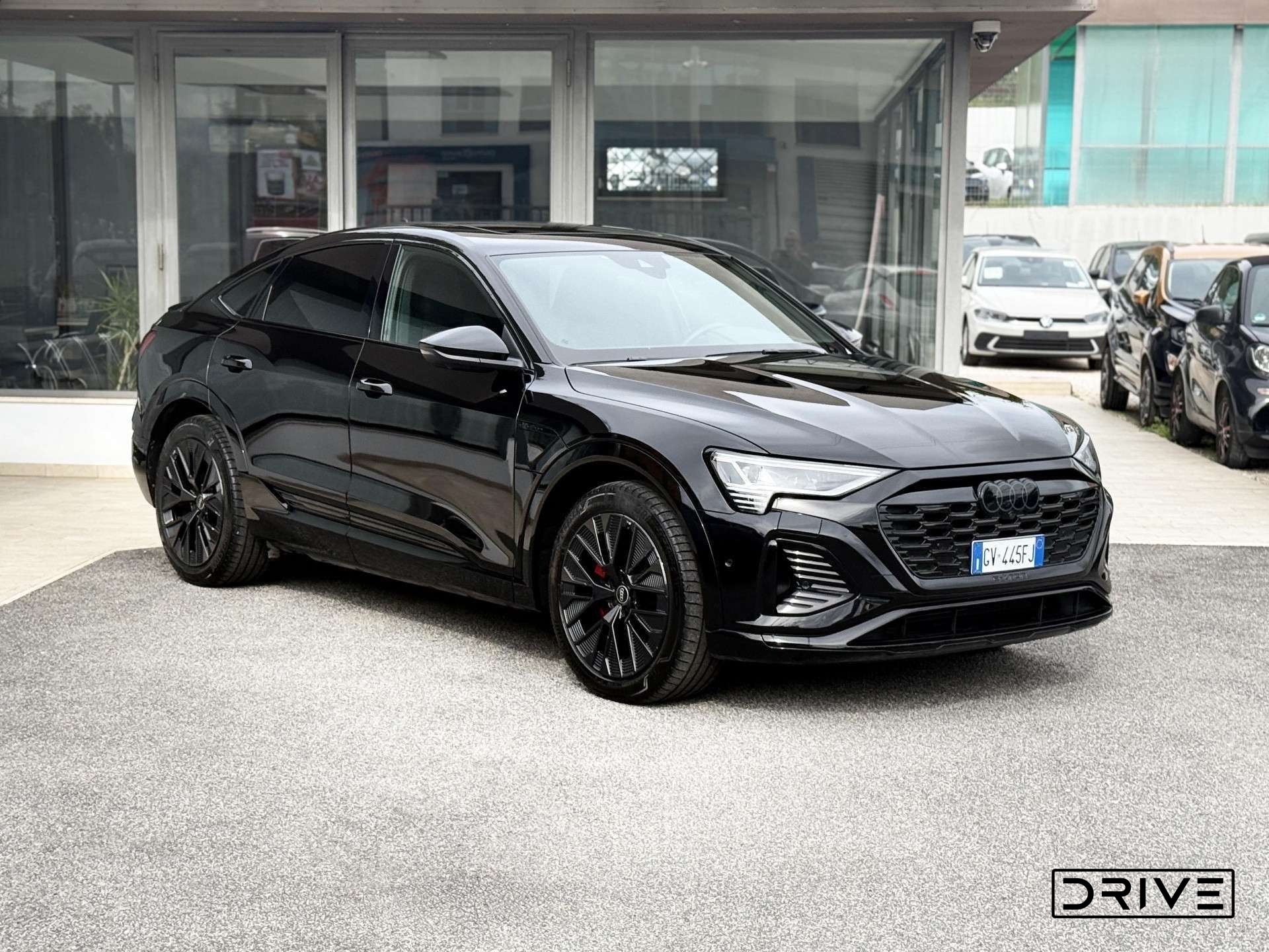 Audi - Q8 e-tron